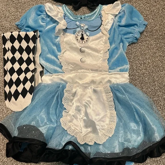12-18 month Alice in Wonderland costume - Picture 2 of 4